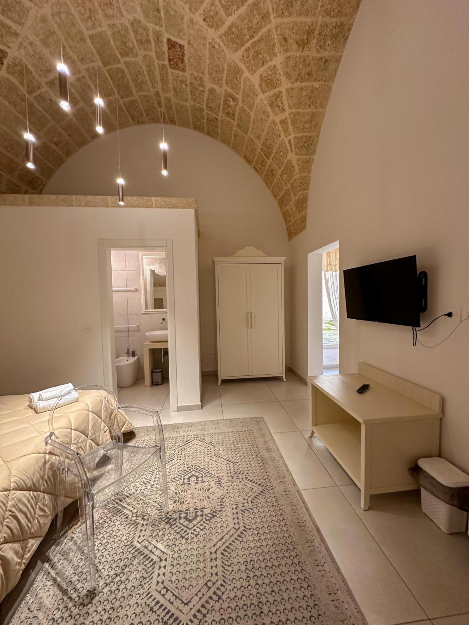 Palazzo Alma Luxury Rooms Казарано Экстерьер фото