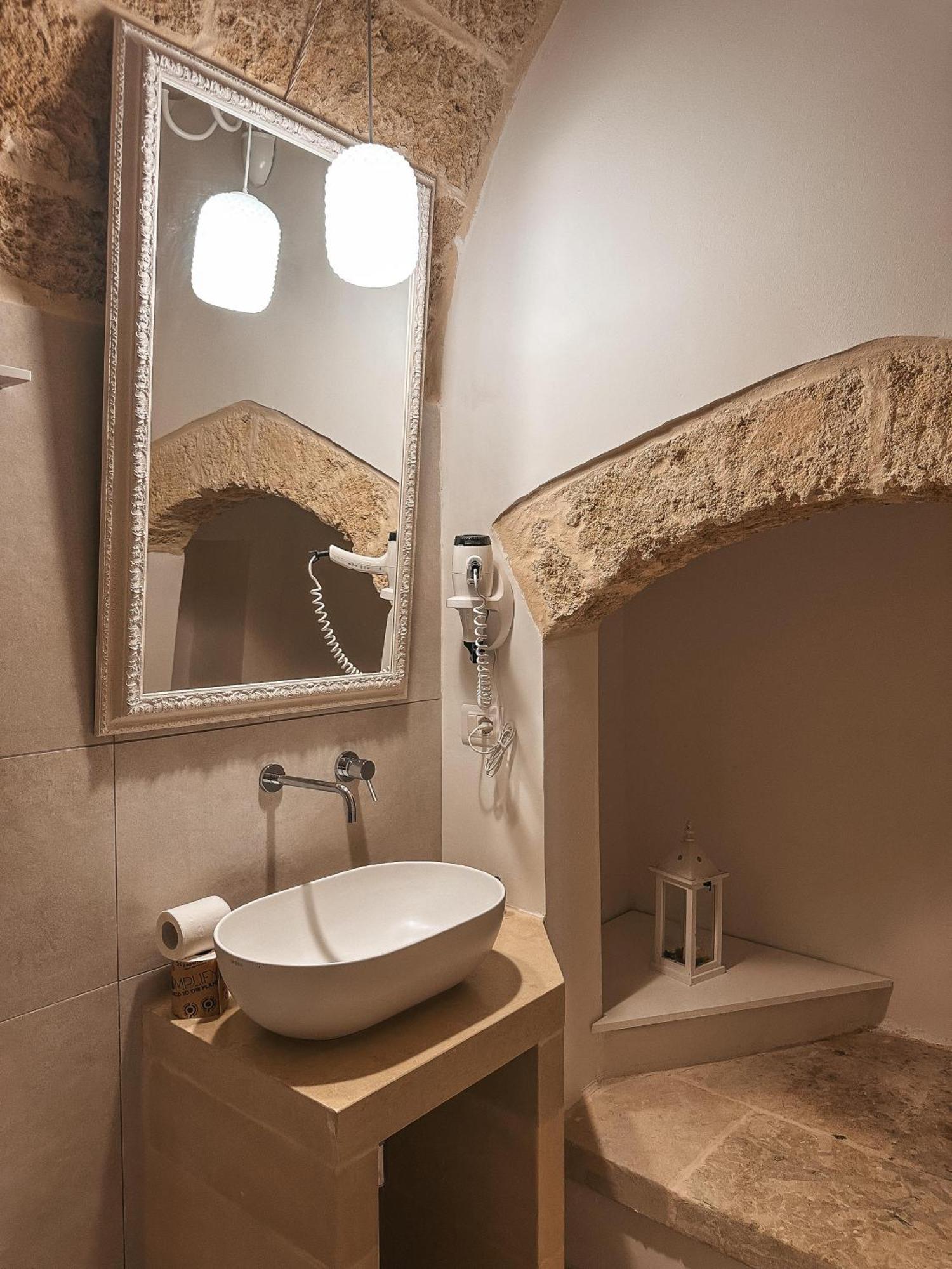 Palazzo Alma Luxury Rooms Казарано Экстерьер фото